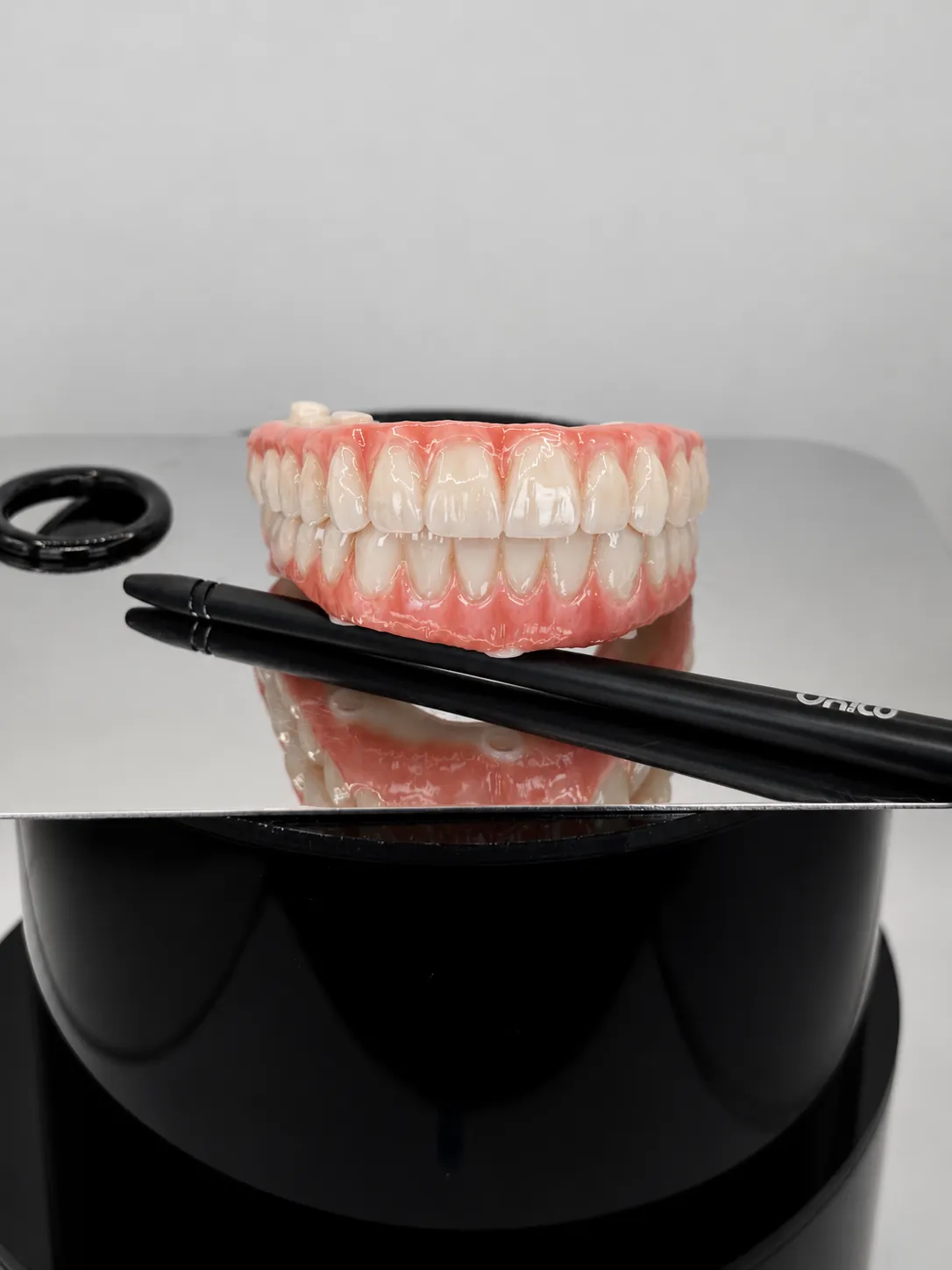 Full-arch zirconia restoration produced by FullArX